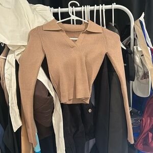 Collared long sleeve.